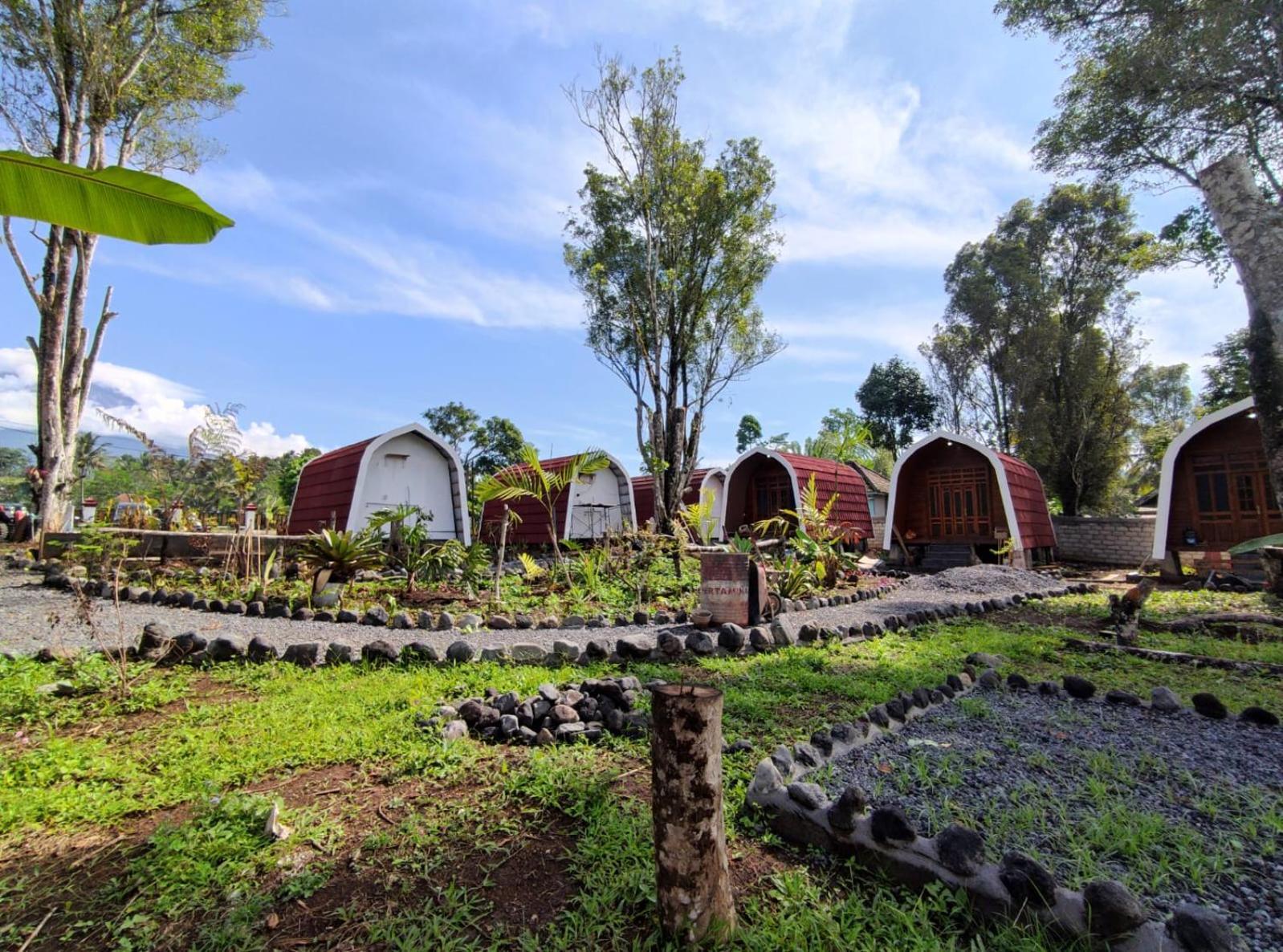 Indah Damai Cottages Sidomukti Exteriör bild