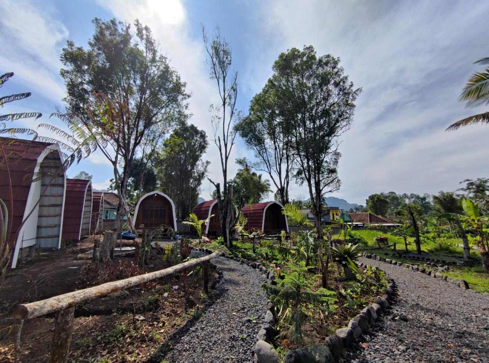 Indah Damai Cottages Sidomukti Exteriör bild