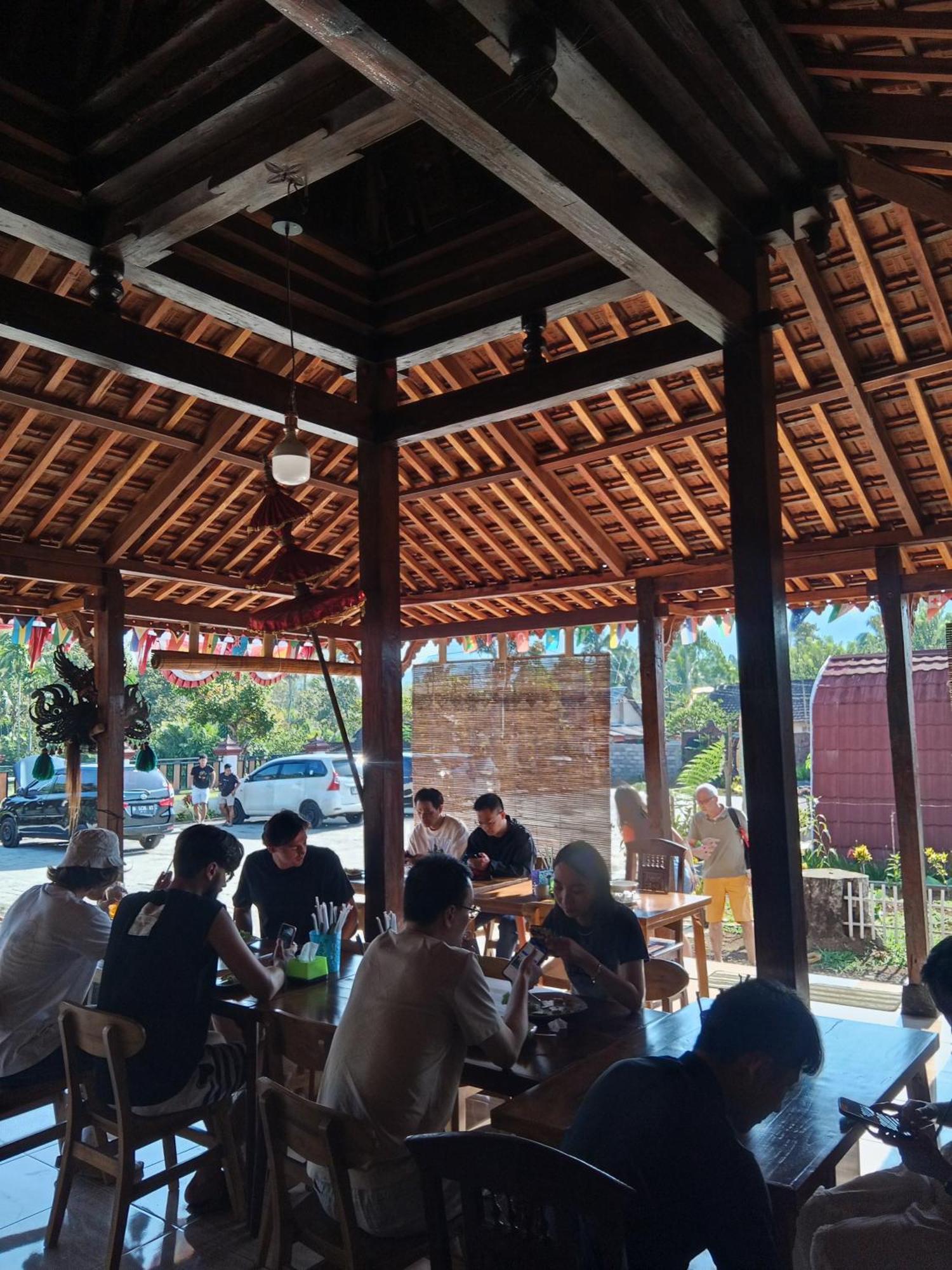 Indah Damai Cottages Sidomukti Rum bild