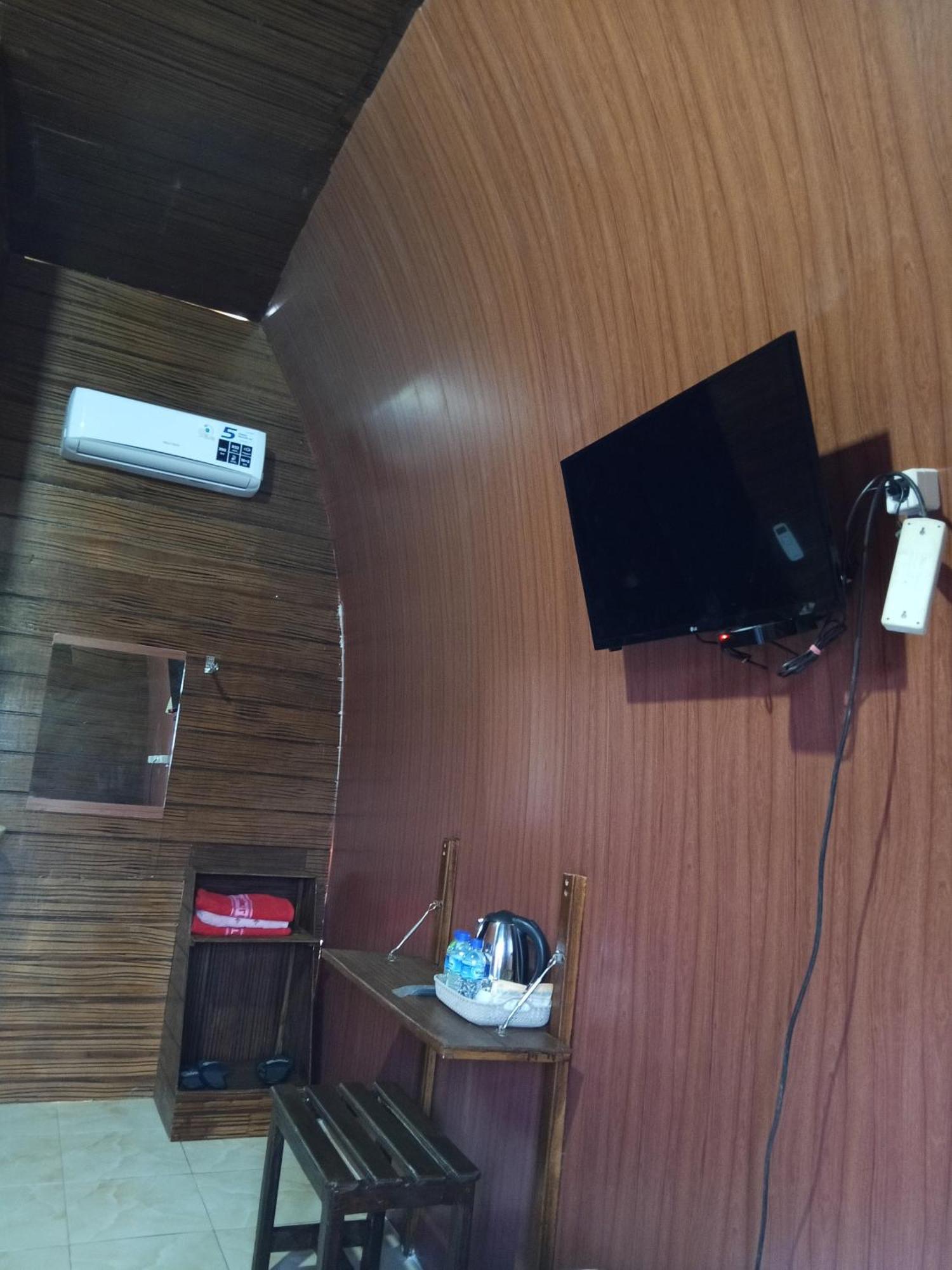 Indah Damai Cottages Sidomukti Rum bild