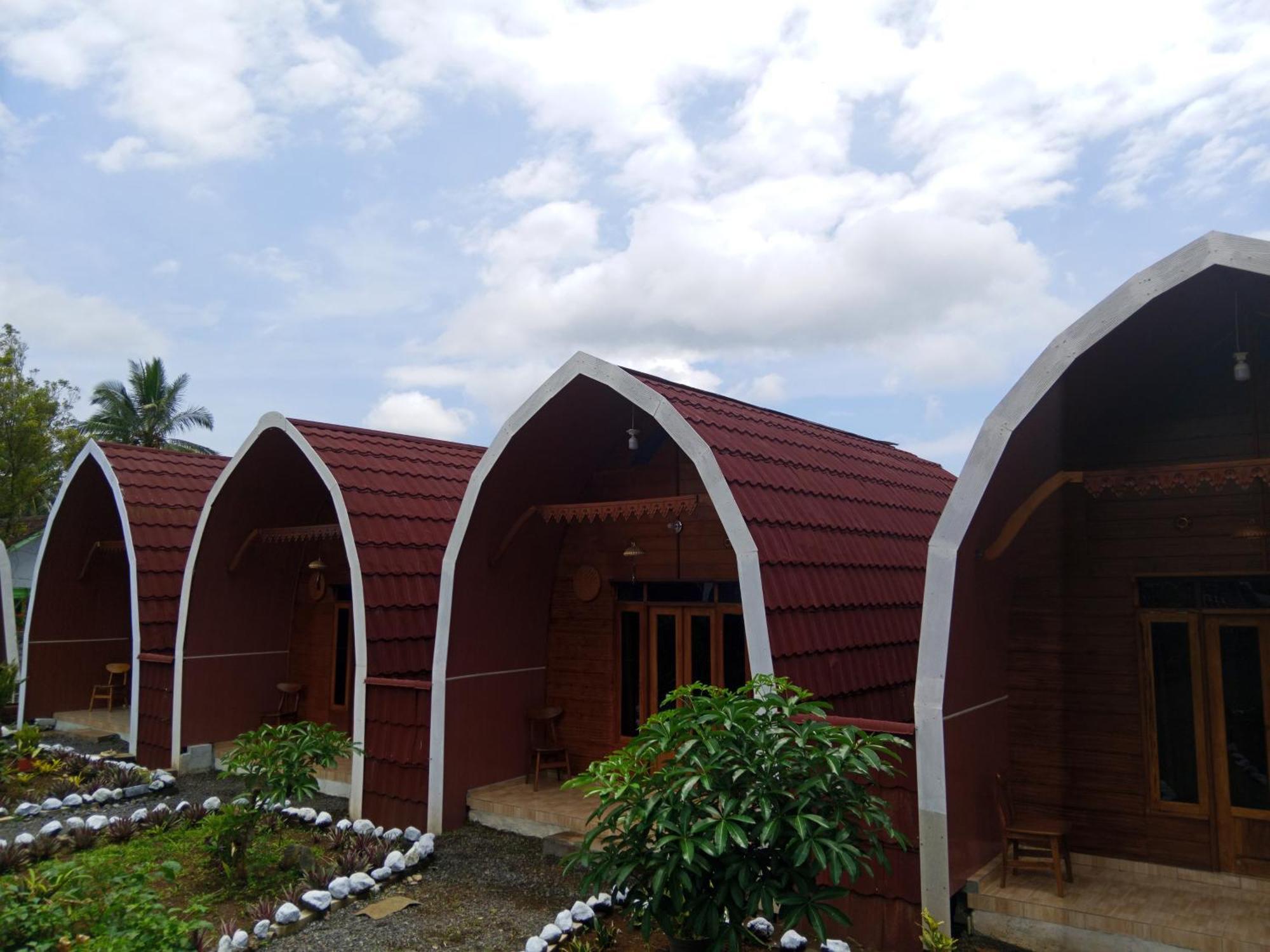 Indah Damai Cottages Sidomukti Exteriör bild