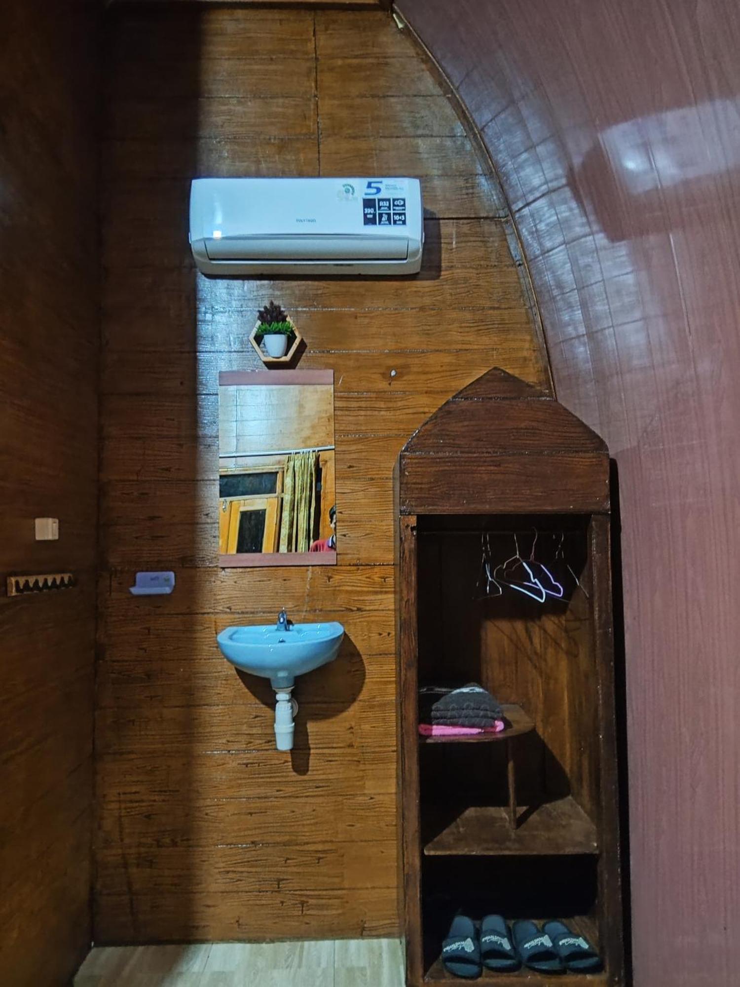 Indah Damai Cottages Sidomukti Exteriör bild